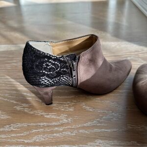 Japanese Deaign Note Brown Suede / Black Lace Ankle Boots